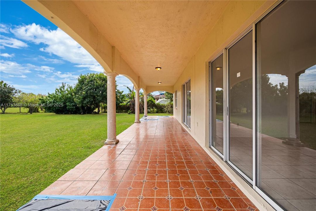 Recently Sold: $766,000 (4 beds, 2 baths, 1834 Square Feet)