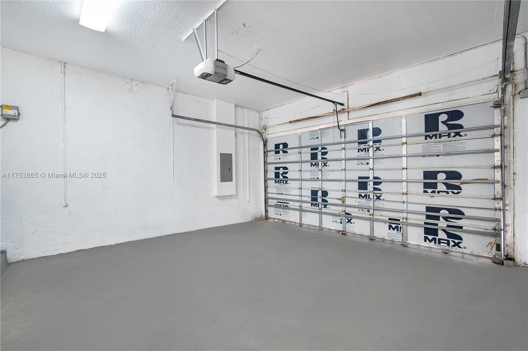 Recently Sold: $766,000 (4 beds, 2 baths, 1834 Square Feet)