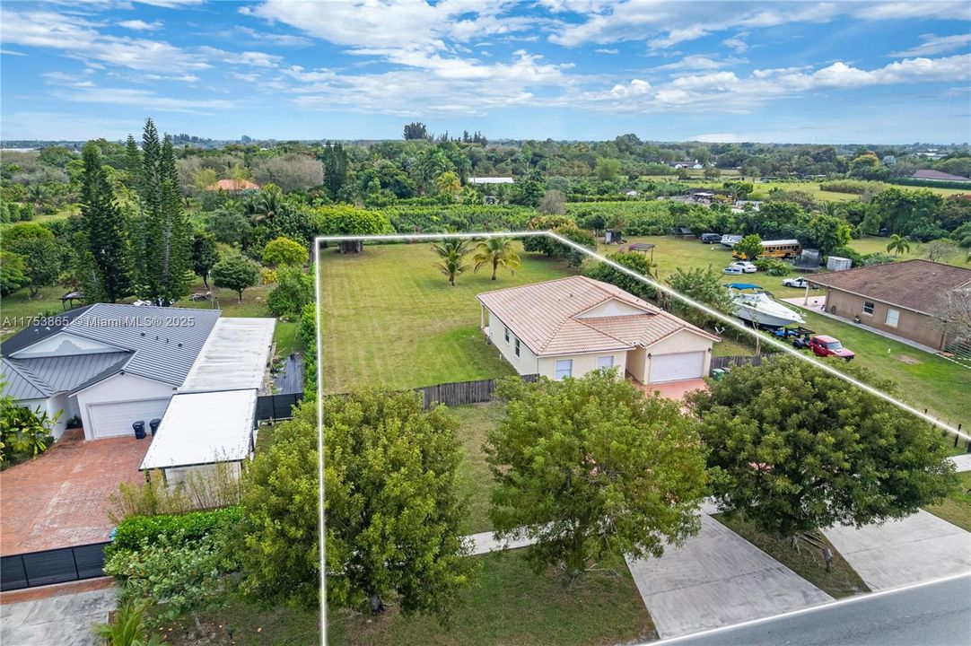 Recently Sold: $766,000 (4 beds, 2 baths, 1834 Square Feet)