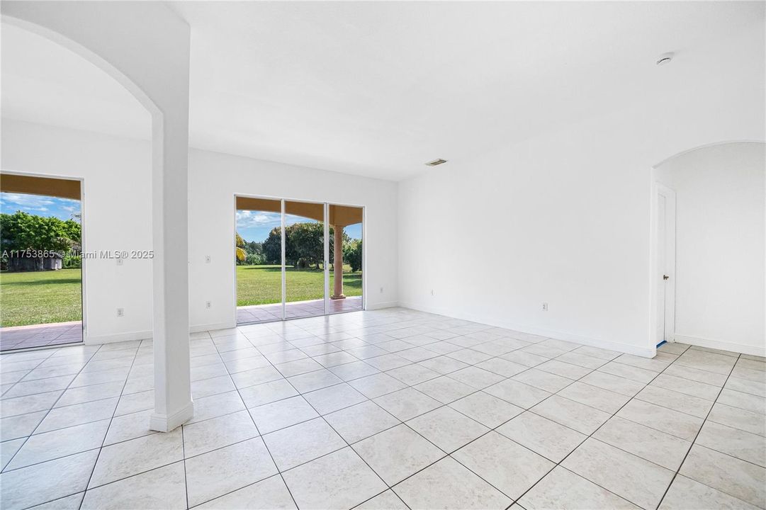 Recently Sold: $766,000 (4 beds, 2 baths, 1834 Square Feet)