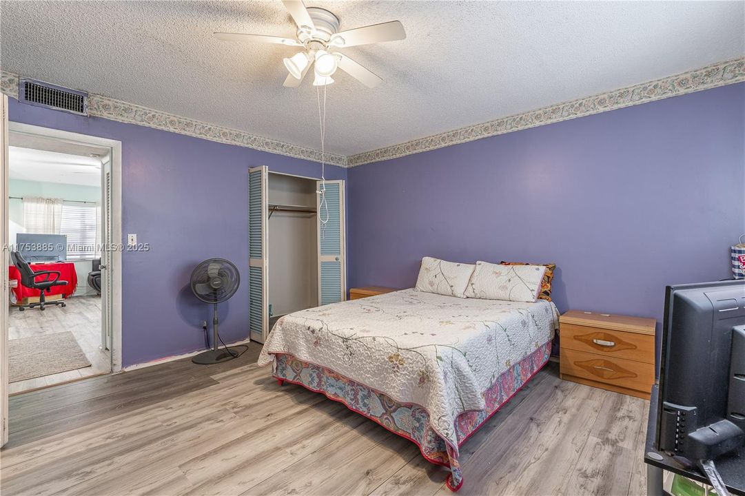 Vendido Recientemente: $109,900 (1 camas, 1 baños, 720 Pies cuadrados)