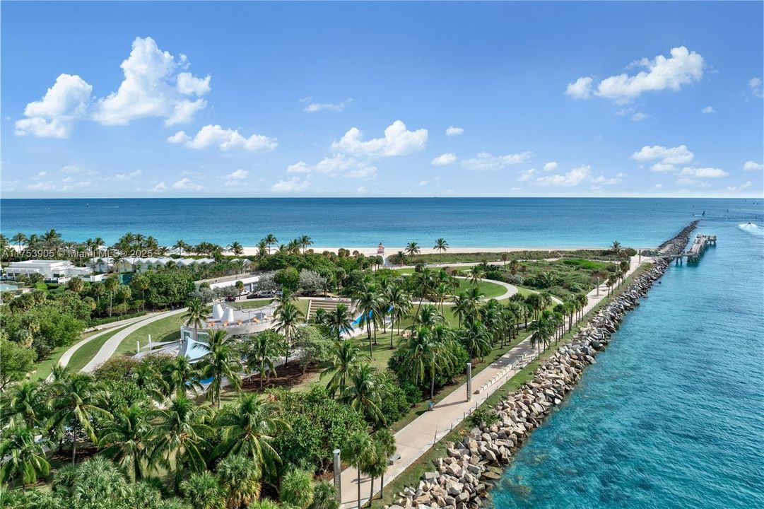 待售: $9,995,000 (3 贝兹, 4 浴室, 2508 平方英尺)