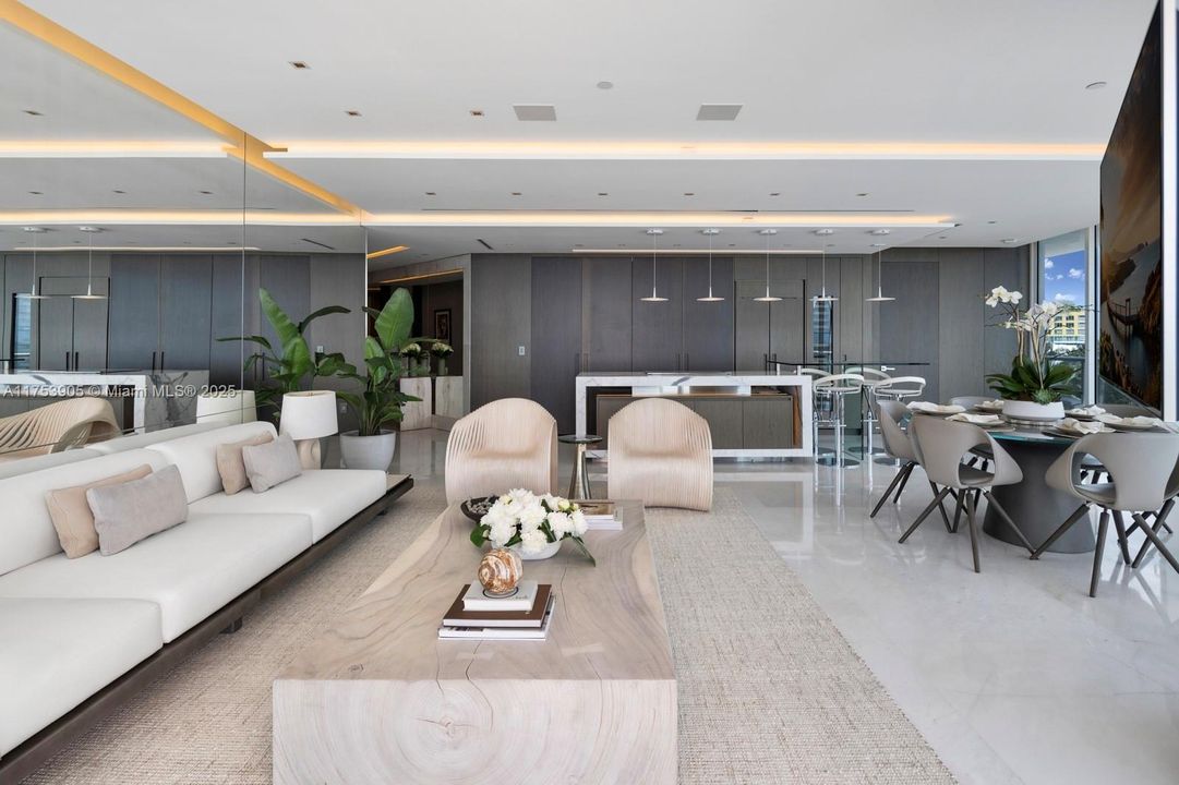 待售: $9,995,000 (3 贝兹, 4 浴室, 2508 平方英尺)