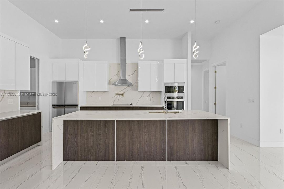 Recently Sold: $1,100,000 (4 beds, 3 baths, 0 Square Feet)