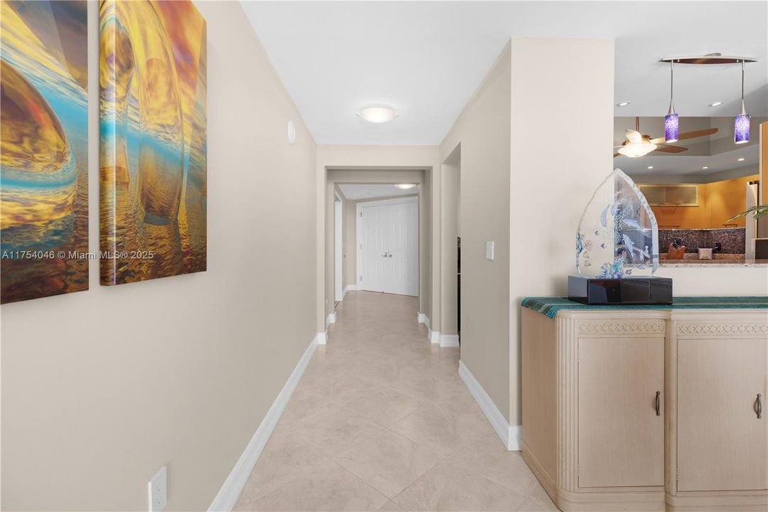 Recently Sold: $849,000 (3 beds, 3 baths, 1849 Square Feet)