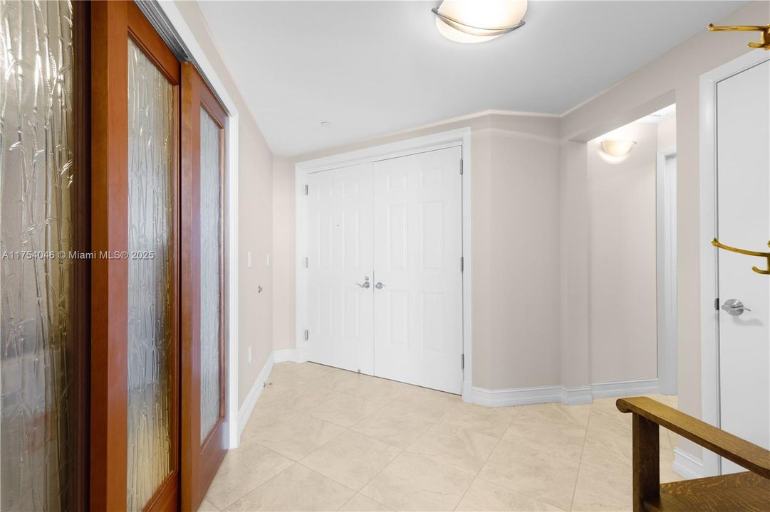 Recently Sold: $849,000 (3 beds, 3 baths, 1849 Square Feet)