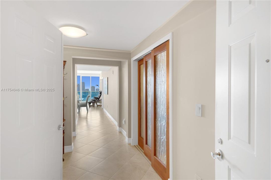 Recently Sold: $849,000 (3 beds, 3 baths, 1849 Square Feet)