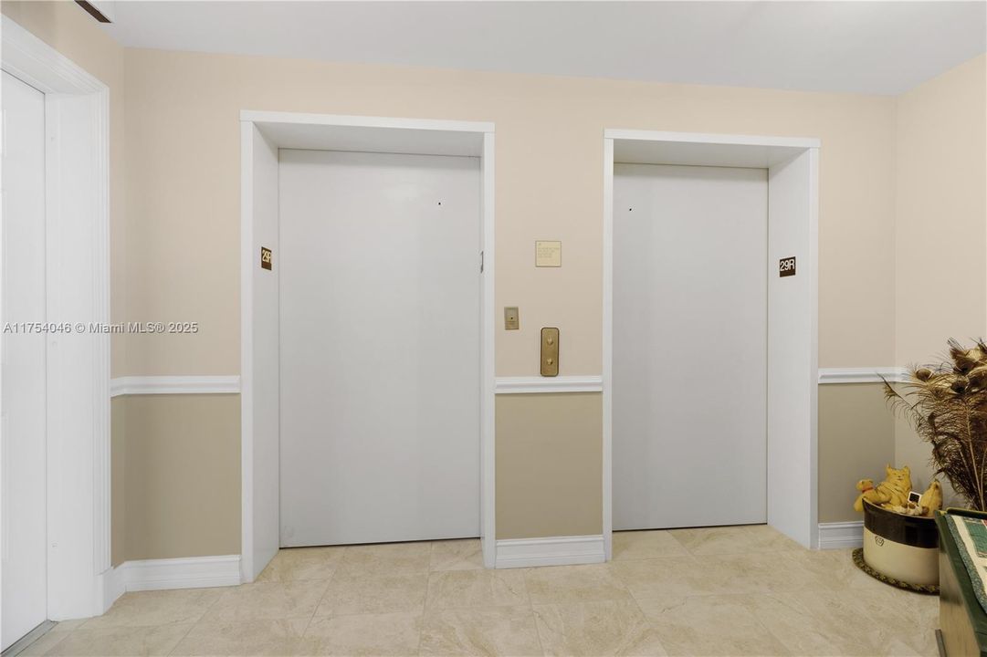 Recently Sold: $849,000 (3 beds, 3 baths, 1849 Square Feet)