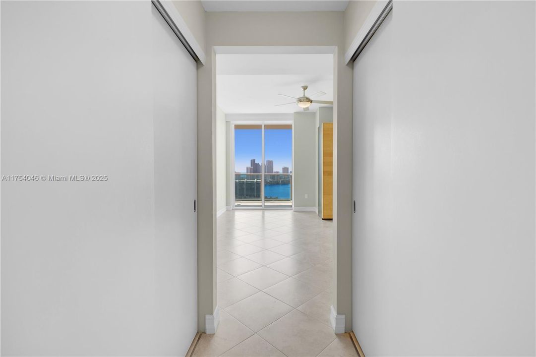 Recently Sold: $849,000 (3 beds, 3 baths, 1849 Square Feet)