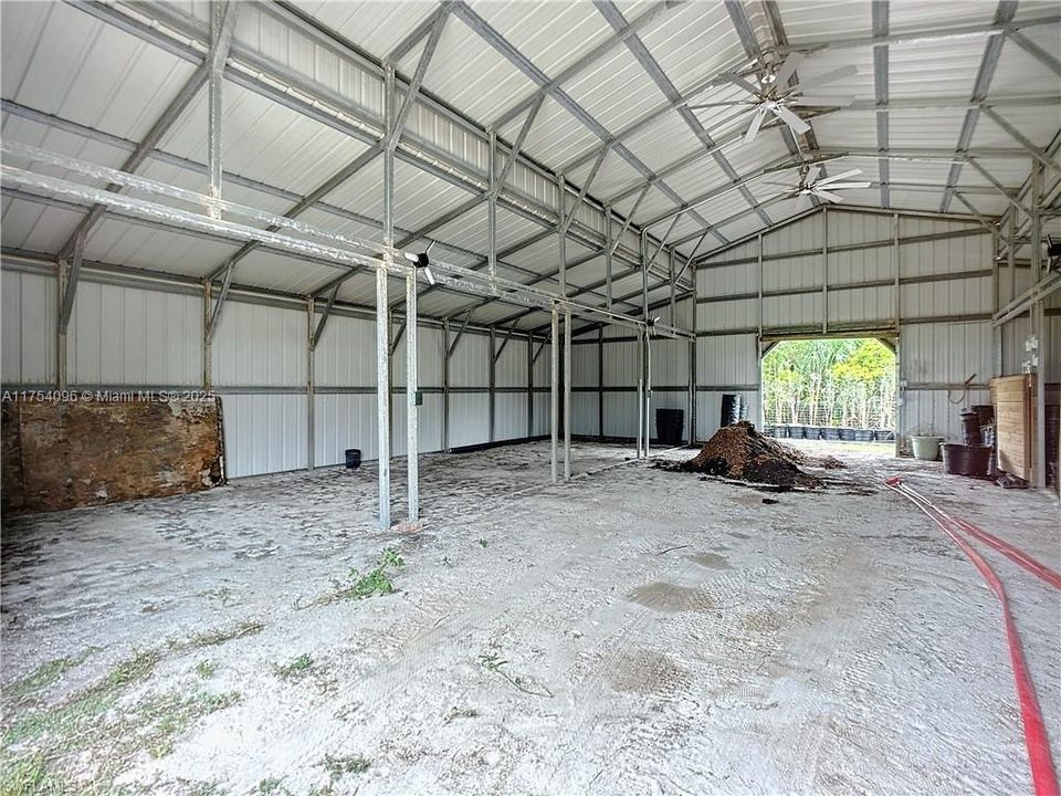 Recently Sold: $1,199,000 (5 beds, 5 baths, 3596 Square Feet)