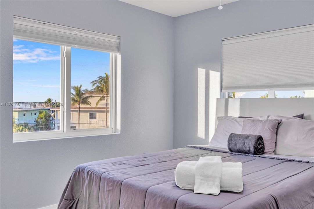 For Rent: $4,000 (3 beds, 2 baths, 1632 Square Feet)