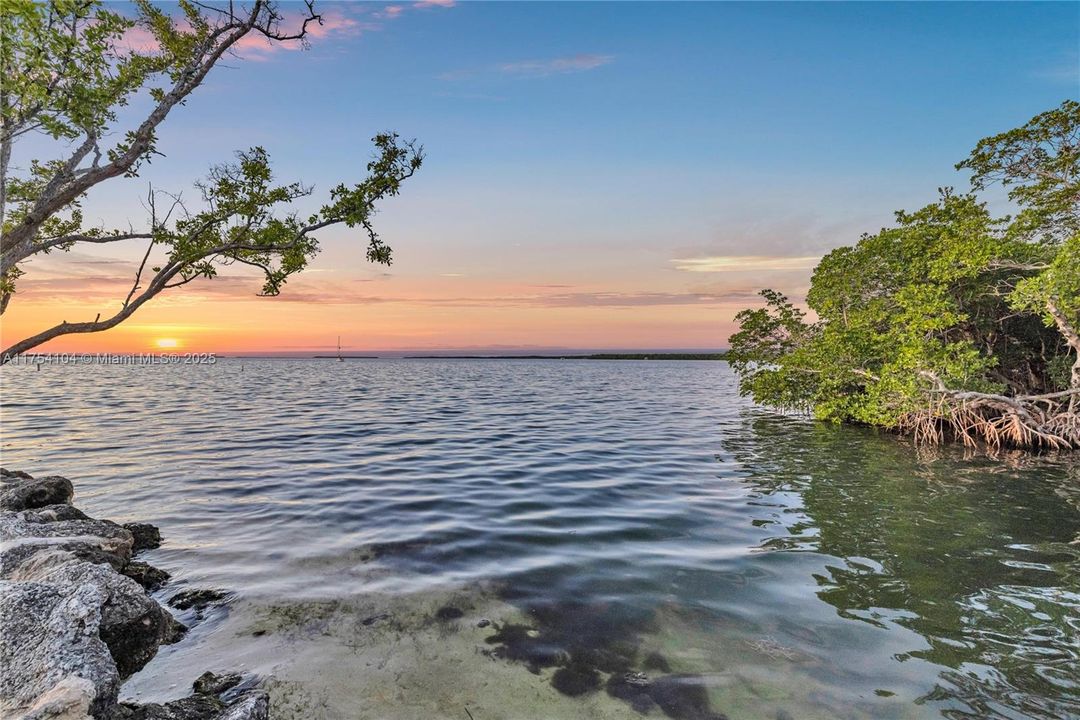 For Rent: $4,000 (3 beds, 2 baths, 1632 Square Feet)