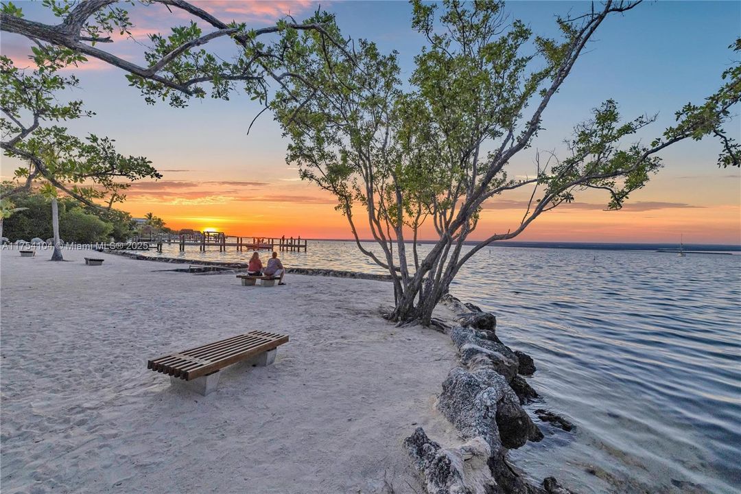 For Rent: $4,000 (3 beds, 2 baths, 1632 Square Feet)