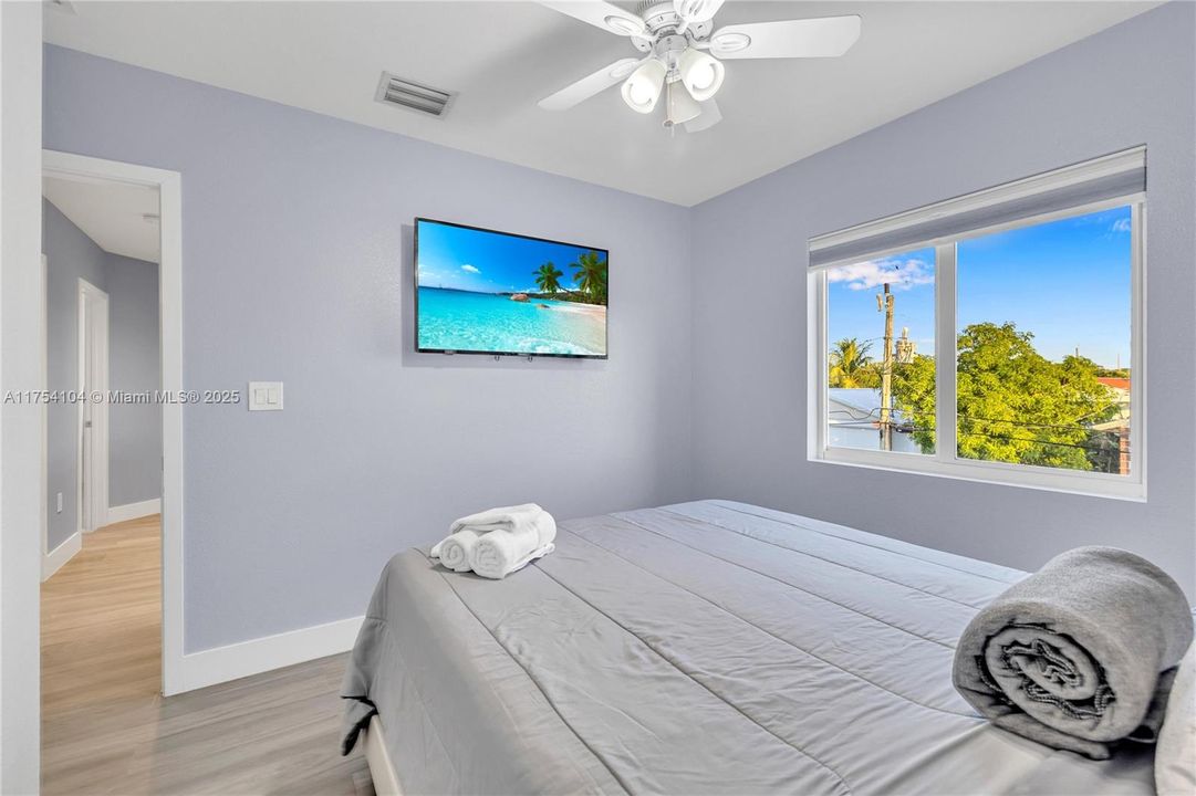 For Rent: $4,000 (3 beds, 2 baths, 1632 Square Feet)