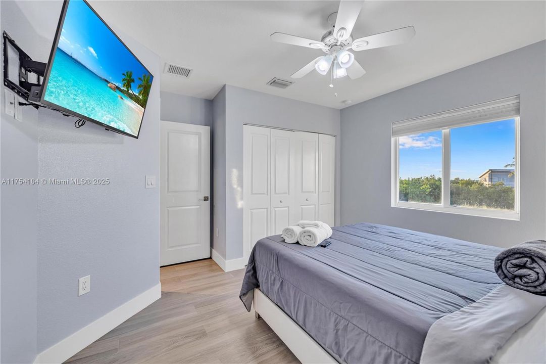 For Rent: $4,000 (3 beds, 2 baths, 1632 Square Feet)