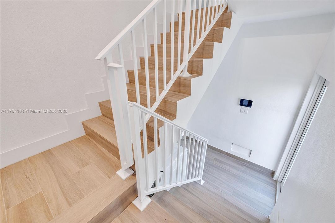 For Rent: $4,000 (3 beds, 2 baths, 1632 Square Feet)