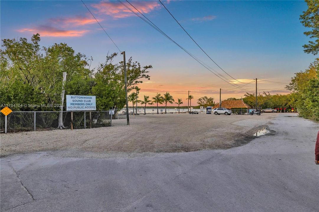 For Rent: $4,000 (3 beds, 2 baths, 1632 Square Feet)