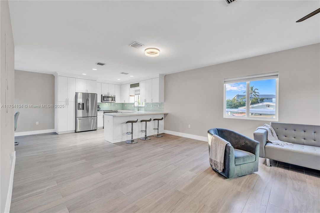 For Rent: $4,000 (3 beds, 2 baths, 1632 Square Feet)