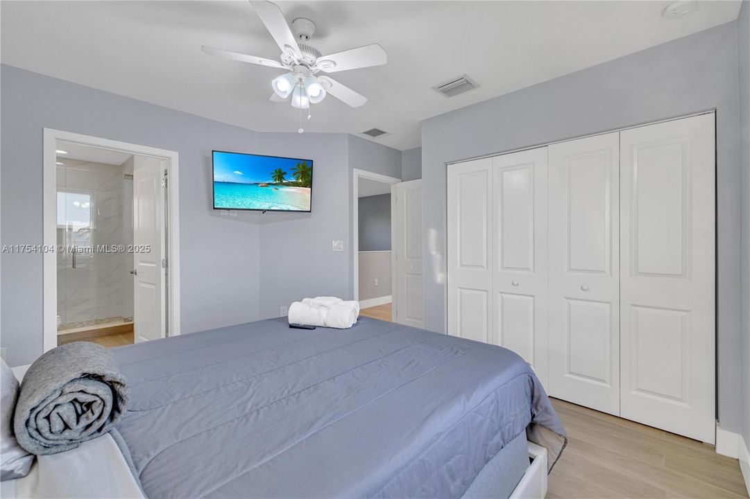 For Rent: $4,000 (3 beds, 2 baths, 1632 Square Feet)