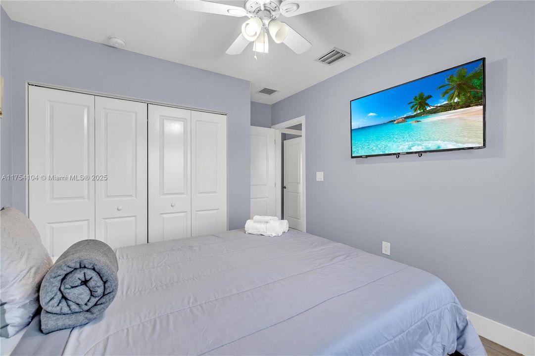 For Rent: $4,000 (3 beds, 2 baths, 1632 Square Feet)