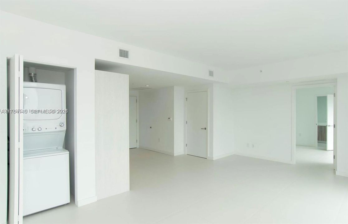 En Venta: $565,000 (2 camas, 2 baños, 944 Pies cuadrados)