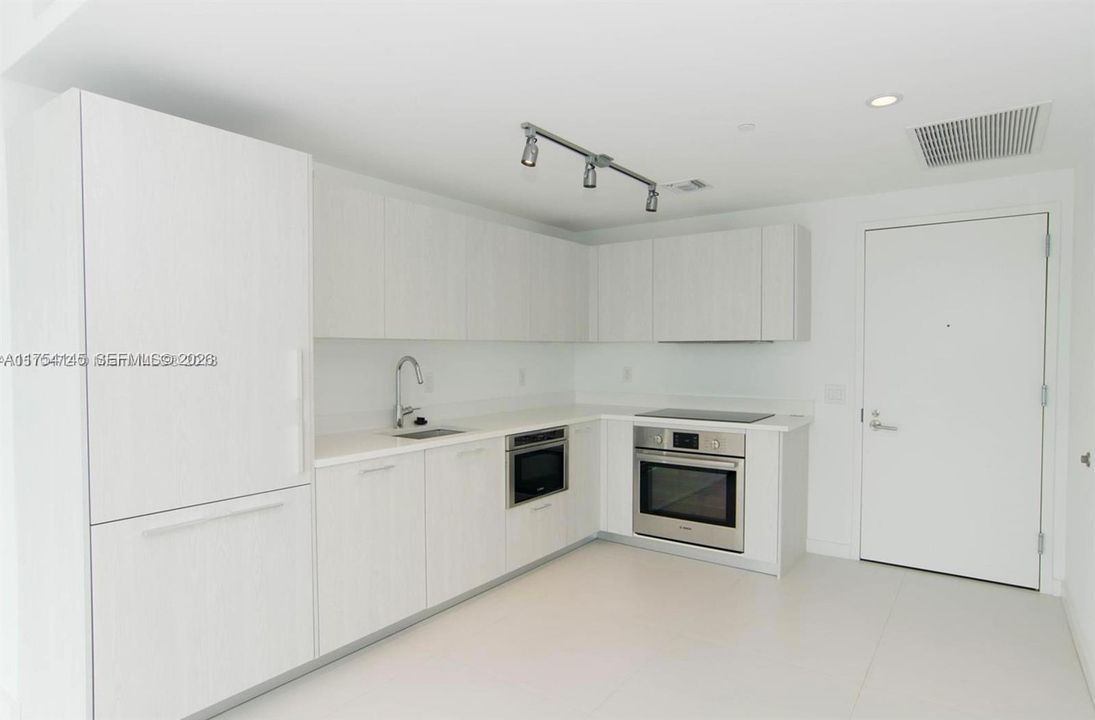 En Venta: $565,000 (2 camas, 2 baños, 944 Pies cuadrados)