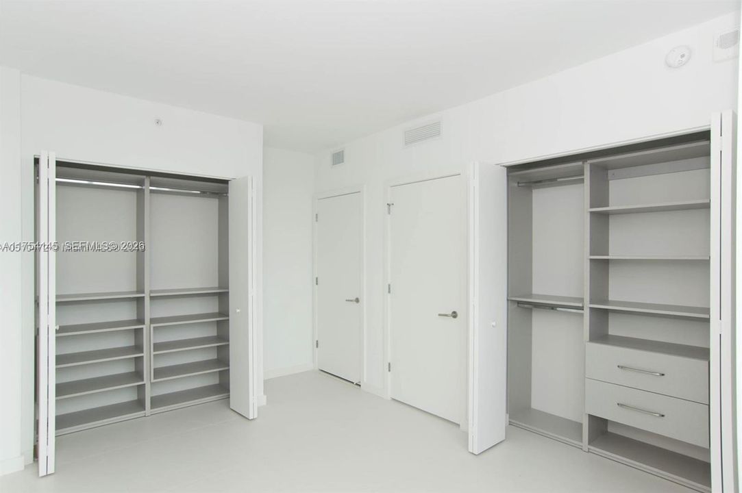 En Venta: $565,000 (2 camas, 2 baños, 944 Pies cuadrados)