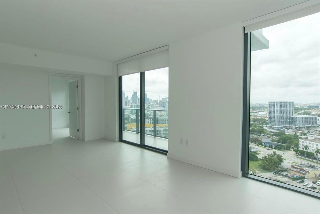En Venta: $565,000 (2 camas, 2 baños, 944 Pies cuadrados)