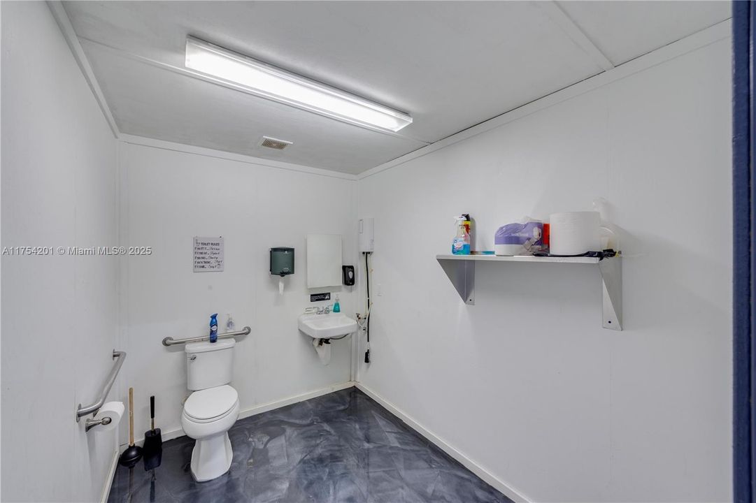 395 E Lincoln AveLaBelle, FL 33935