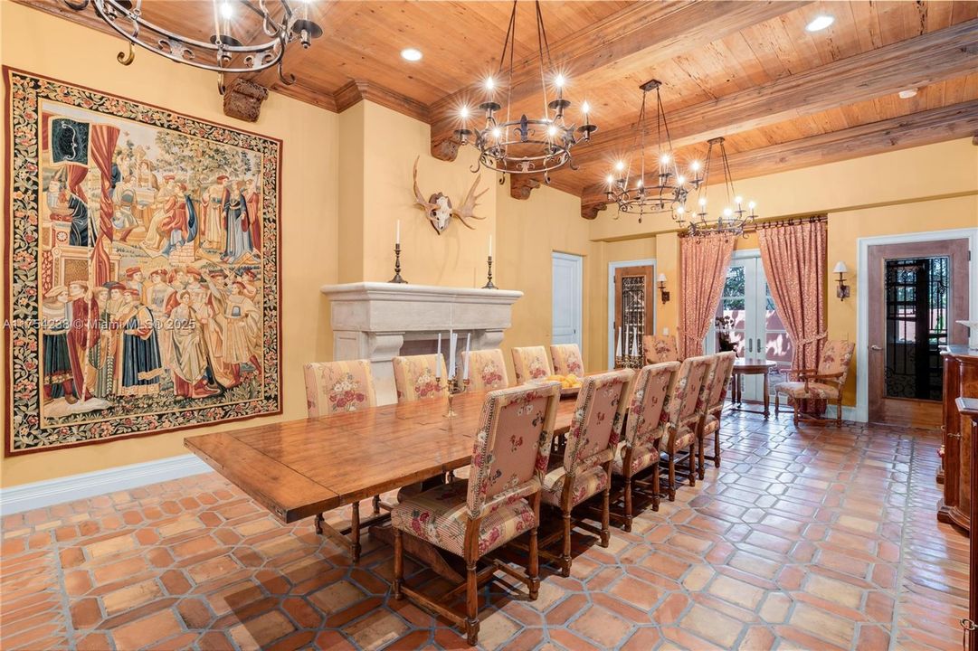 На продажу: $30,000,000 (6 спален, 6 ванн, 9552 Квадратных фут)