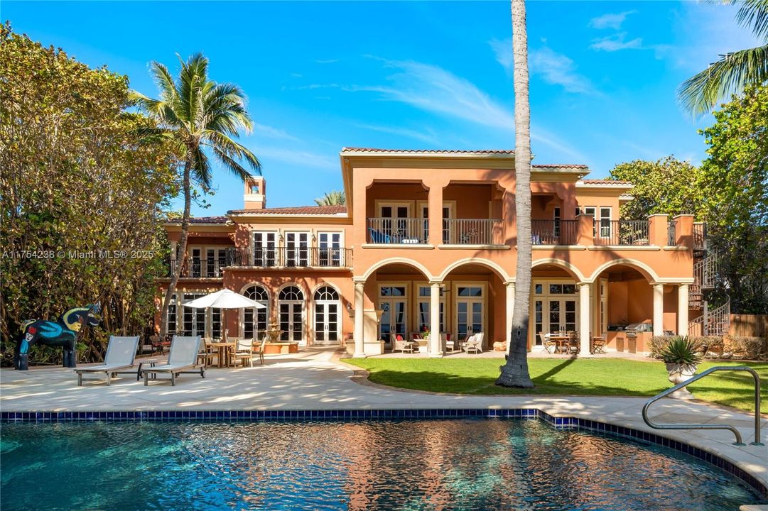 На продажу: $30,000,000 (6 спален, 6 ванн, 9552 Квадратных фут)