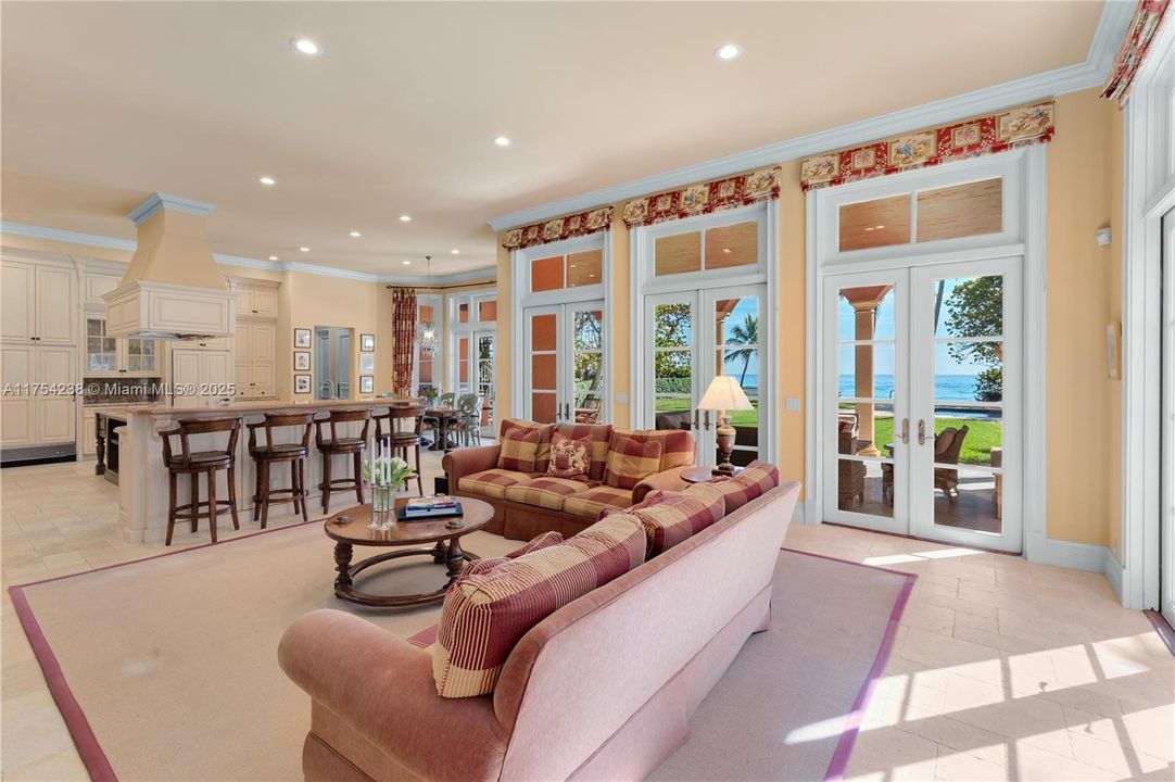 На продажу: $30,000,000 (6 спален, 6 ванн, 9552 Квадратных фут)