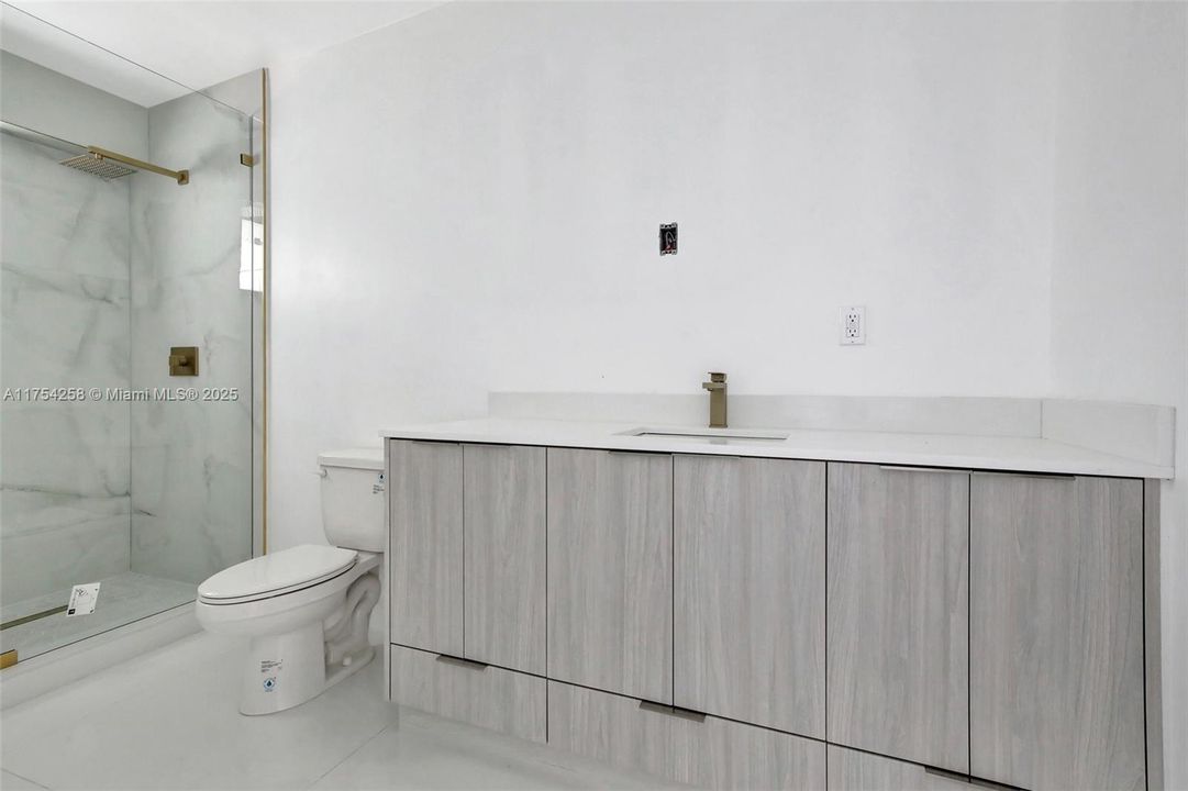 На продажу: $2,300,000 (5 спален, 5 ванн, 2613 Квадратных фут)