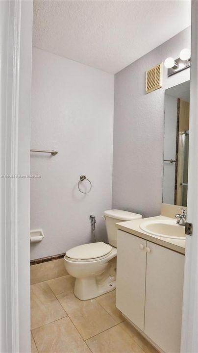 Vendido Recientemente: $499,000 (4 camas, 3 baños, 1475 Pies cuadrados)