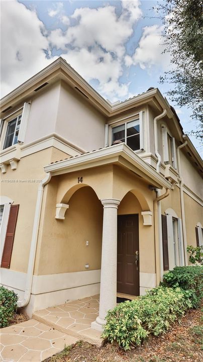 Vendido Recientemente: $499,000 (4 camas, 3 baños, 1475 Pies cuadrados)