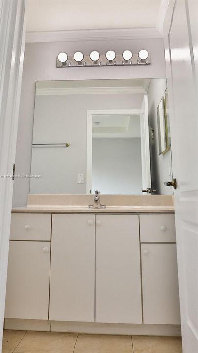 Vendido Recientemente: $499,000 (4 camas, 3 baños, 1475 Pies cuadrados)