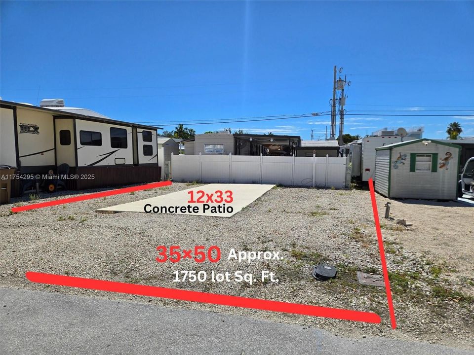 待售: $299,000 (0.04 acres)