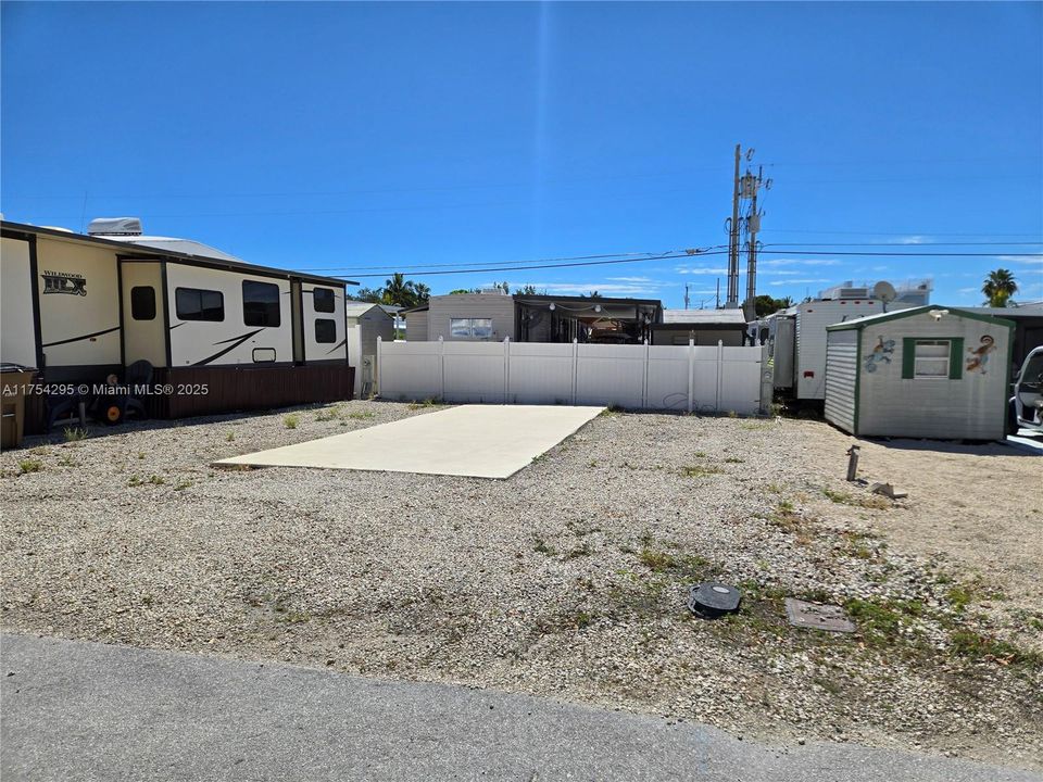 待售: $299,000 (0.04 acres)