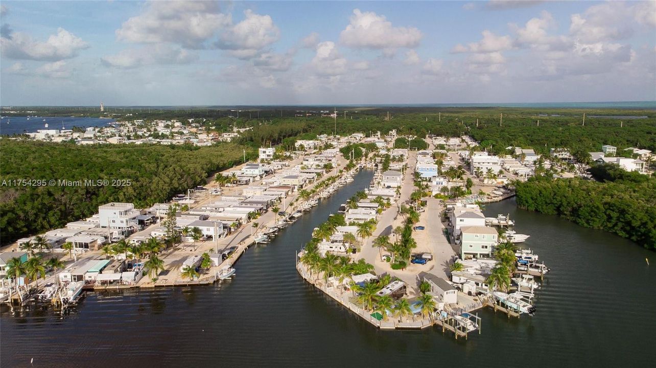 待售: $299,000 (0.04 acres)