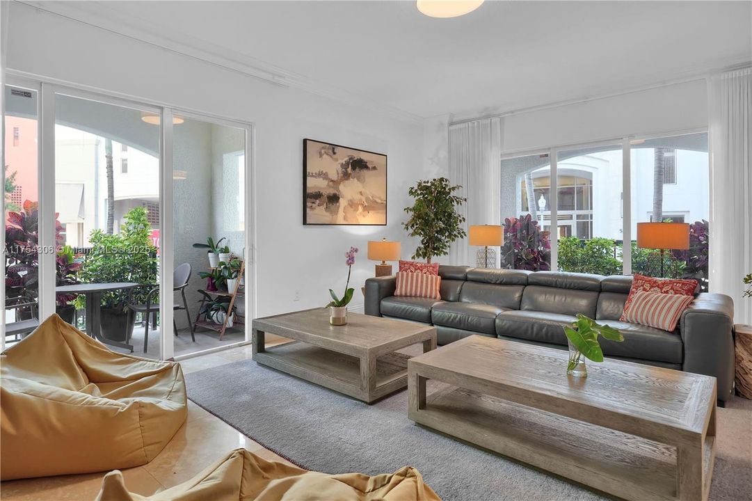 Recently Rented: $8,700 (3 beds, 3 baths, 2860 Square Feet)