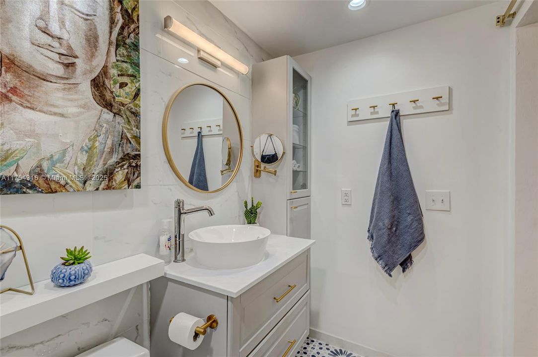 For Rent: $2,200 (2 beds, 2 baths, 1063 Square Feet)