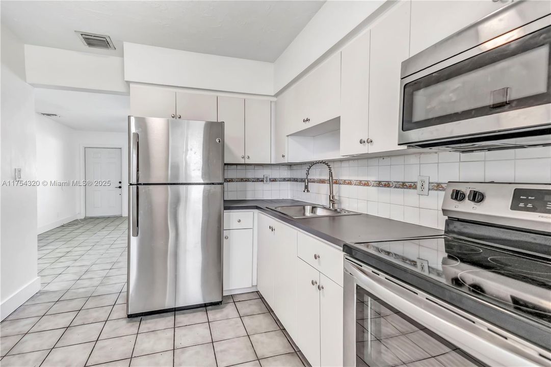 For Sale: $620,000 (0 beds, 0 baths, 1674 Square Feet)