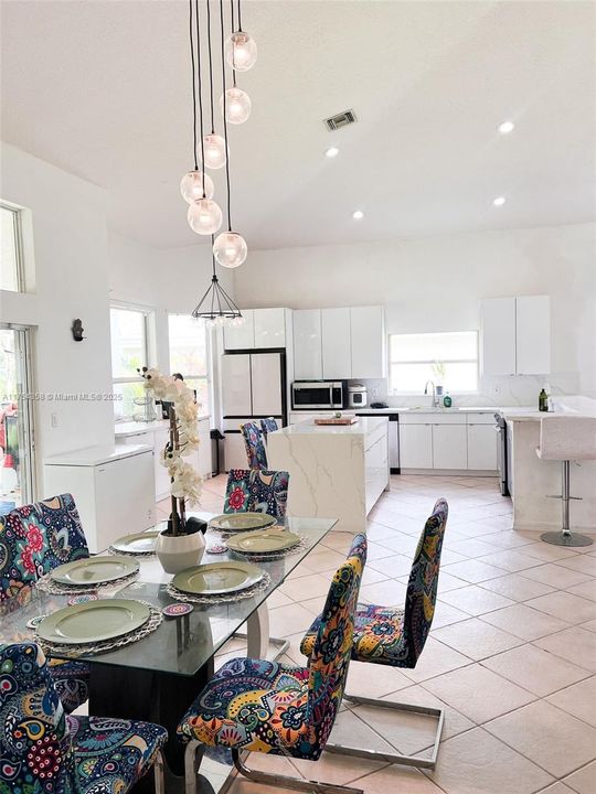 For Sale: $710,000 (5 beds, 3 baths, 2608 Square Feet)