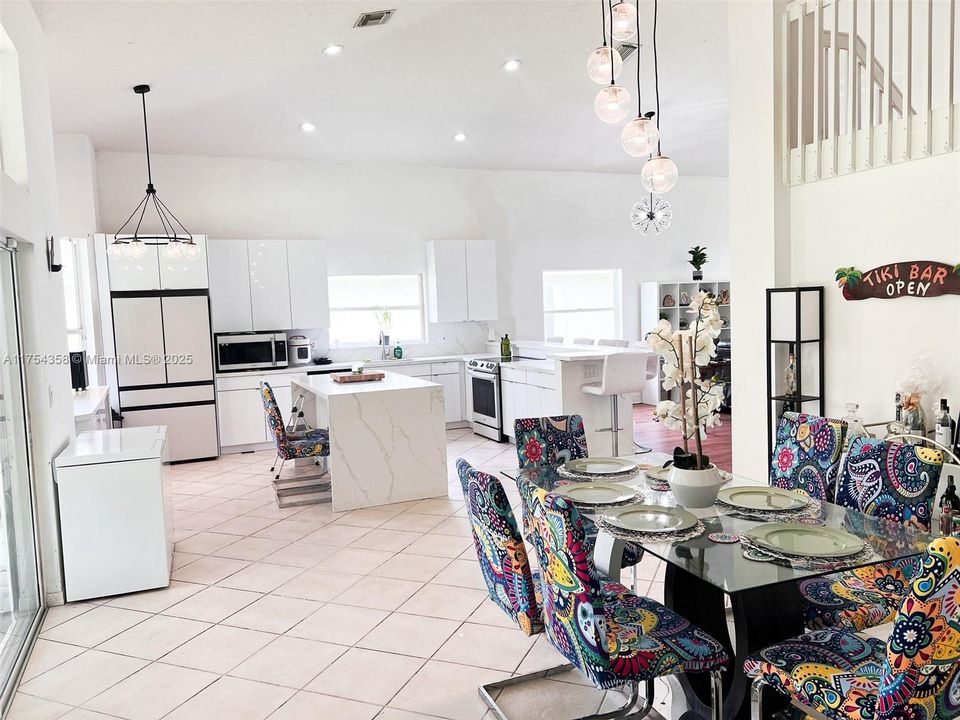 For Sale: $710,000 (5 beds, 3 baths, 2608 Square Feet)