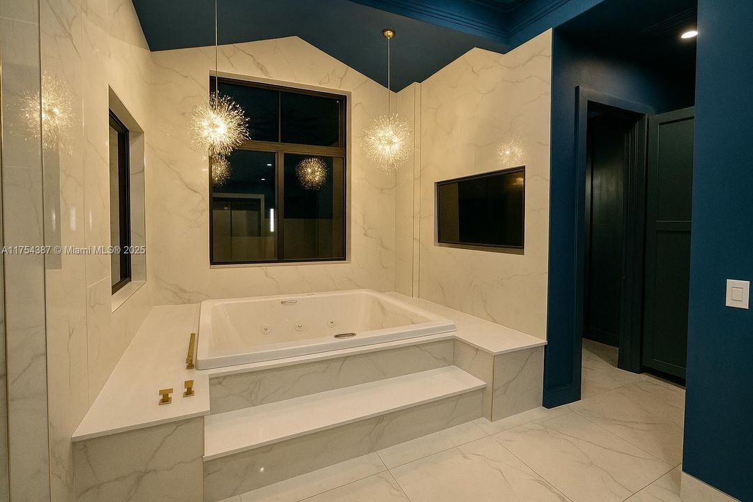 Vendido Recientemente: $4,900,000 (6 camas, 5 baños, 6578 Pies cuadrados)