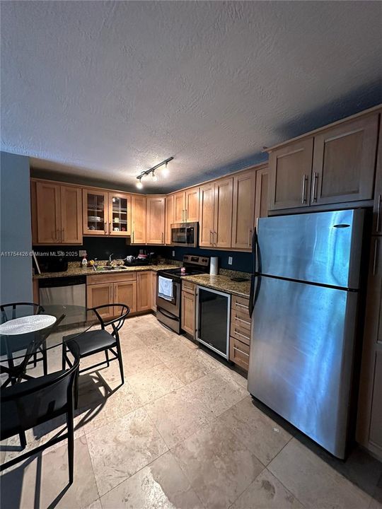 На продажу: $245,000 (2 спален, 1 ванн, 0 Квадратных фут)