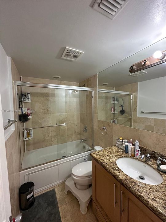 На продажу: $245,000 (2 спален, 1 ванн, 0 Квадратных фут)