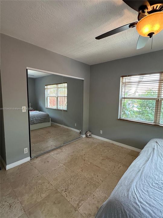 На продажу: $245,000 (2 спален, 1 ванн, 0 Квадратных фут)