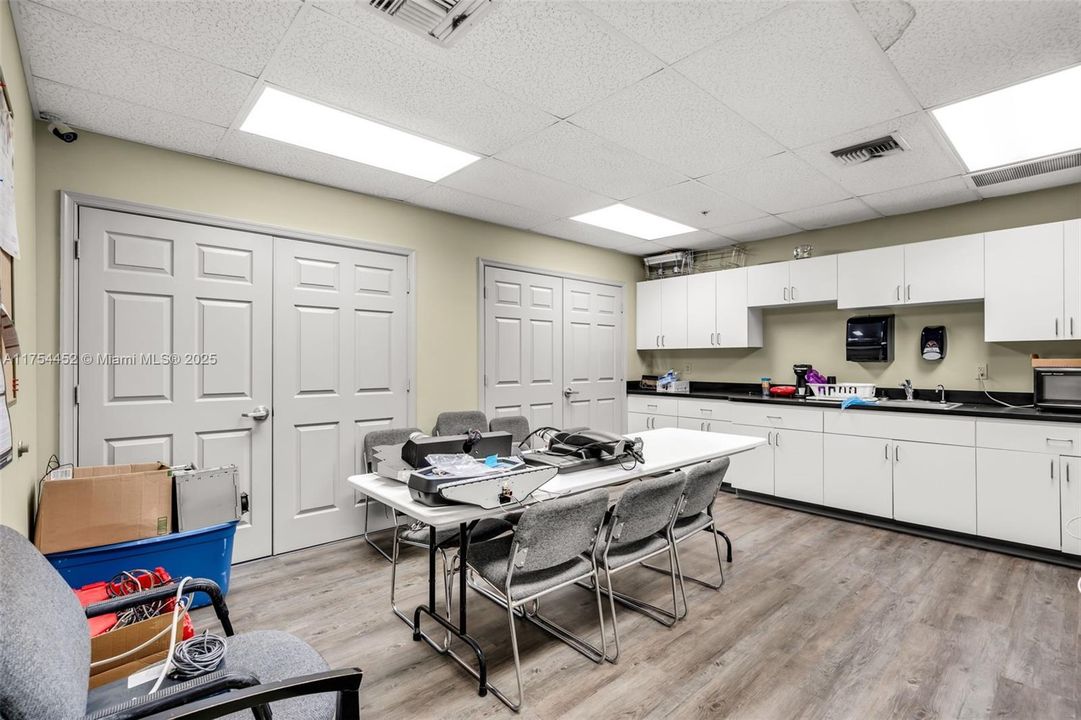 Недавно продано: $3,100,000 (0 спален, 0 ванн, 0 Квадратных фут)