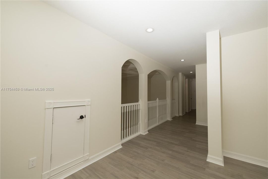 最近售出: $1,590,000 (5 贝兹, 6 浴室, 4948 平方英尺)